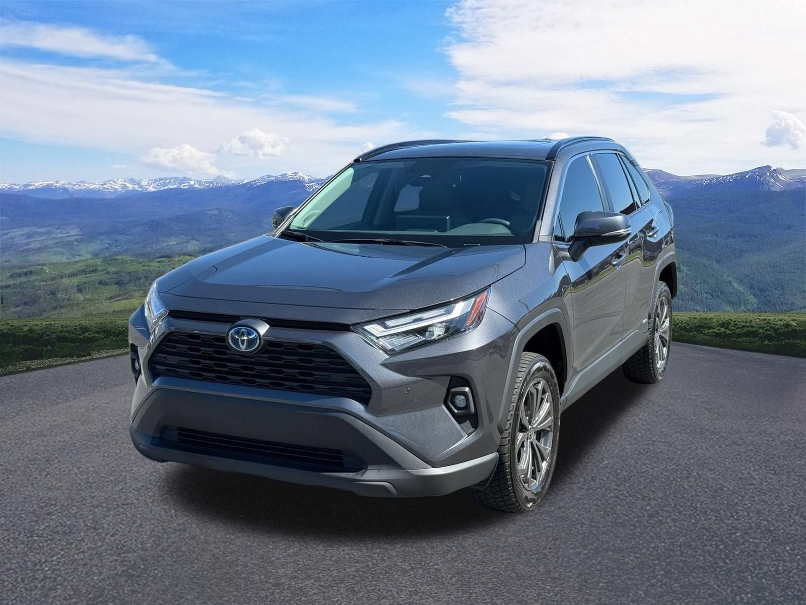 Used 2023 Toyota RAV4 XLE Premium AWD/4WD video 1