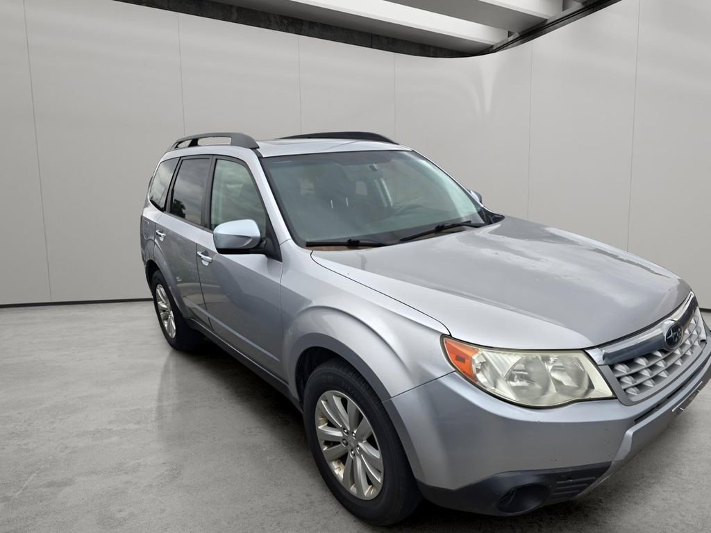 Used 2012 Subaru Forester 2.5X Premium AWD/4WD image 5