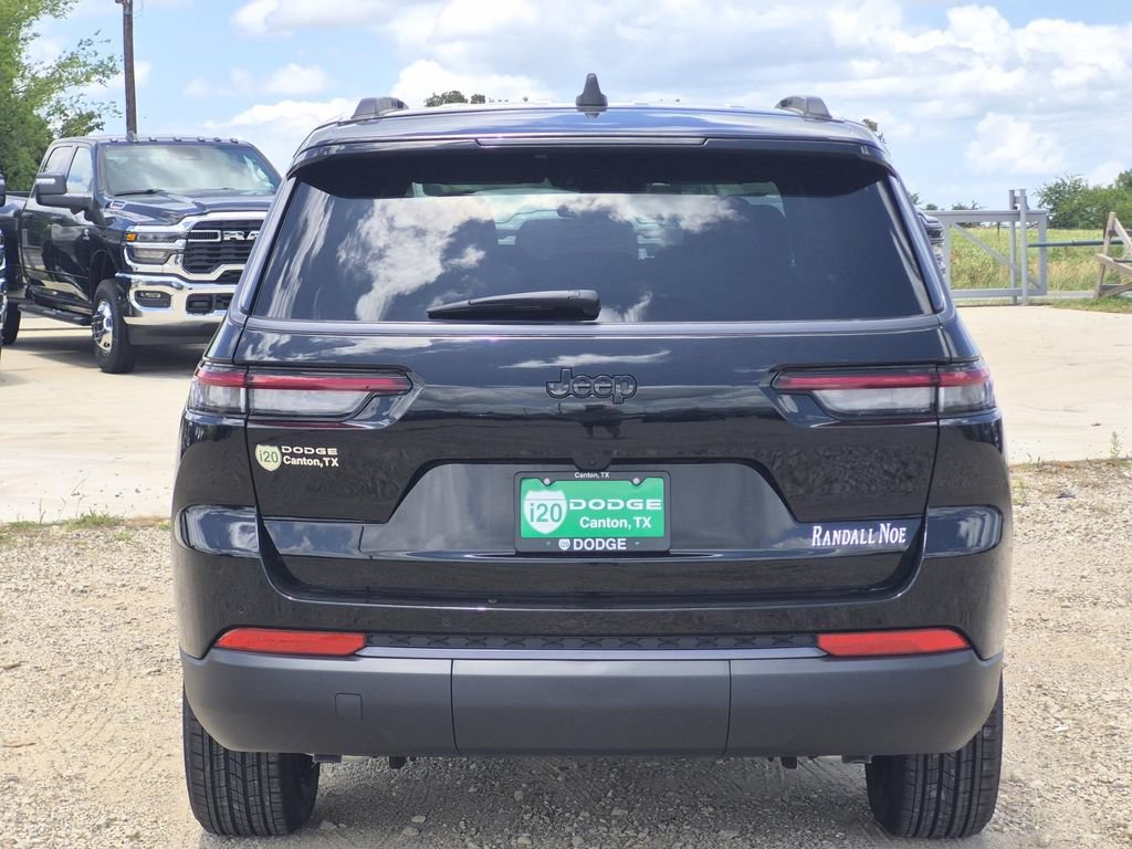 New 2026 Jeep Grand Cherokee L 2WD image 6