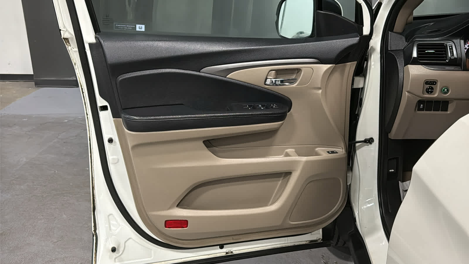 Used 2017 Honda Pilot EX-L image 9