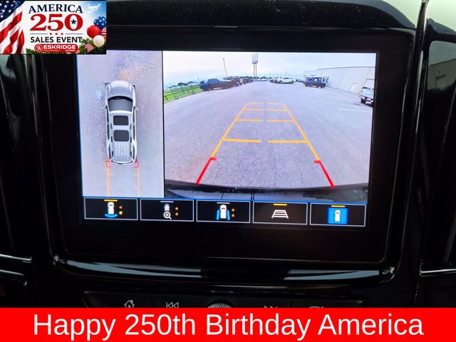 Used 2023 Chevrolet Traverse LT w/ Rear Camera Mirror Package AWD/4WD image 19