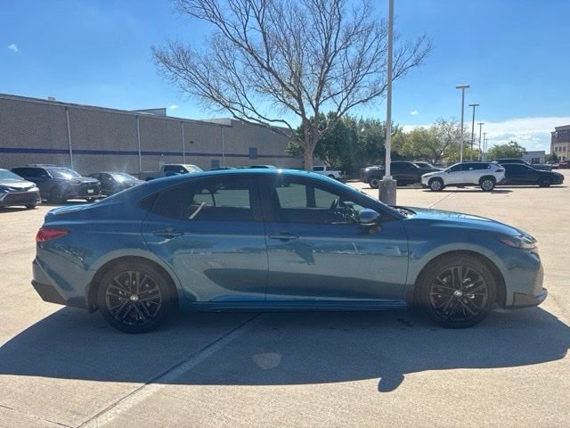 Used 2026 Toyota Camry SE w/ Convenience Package FWD image 4