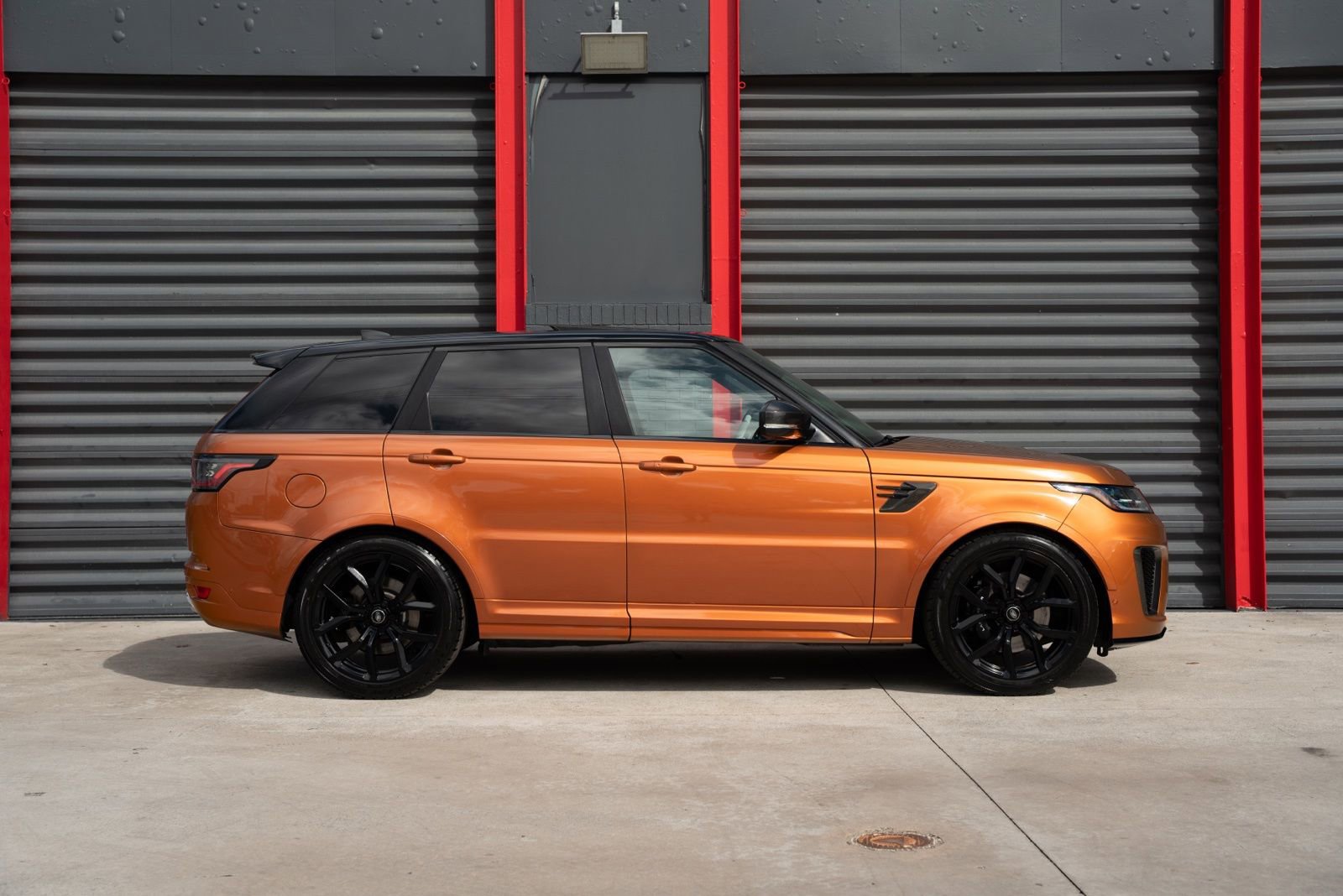 Used 2020 Land Rover Range Rover Sport SVR image 17