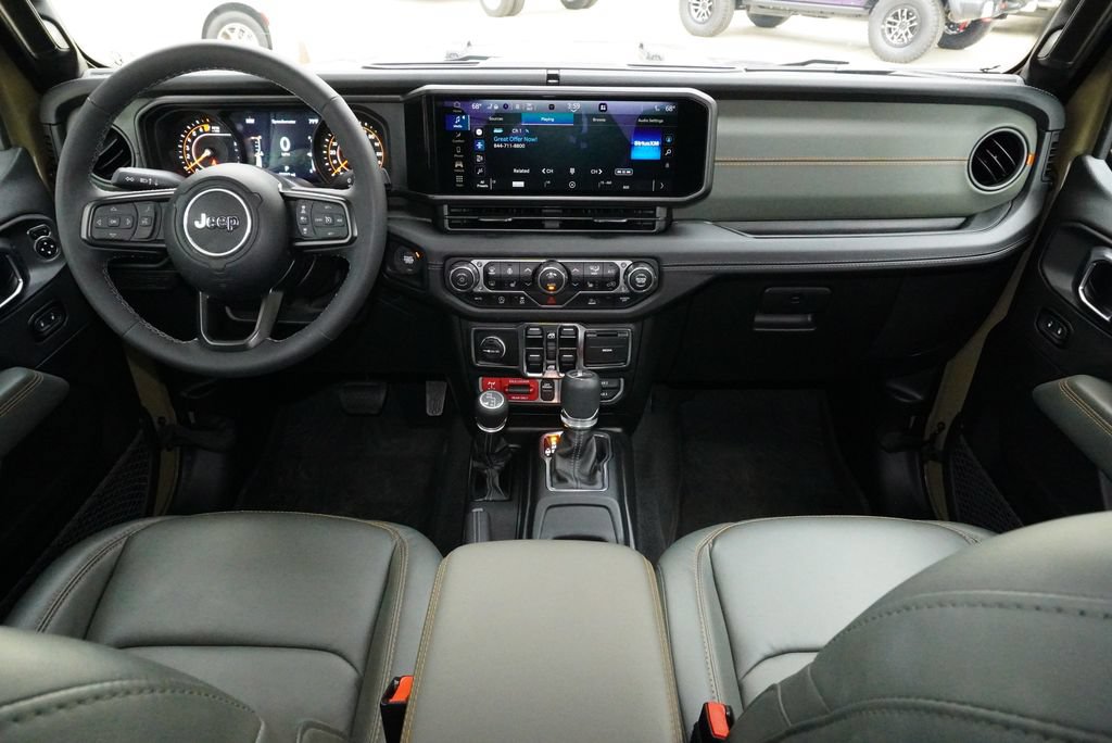 Used 2025 Jeep Gladiator Mojave w/ Convenience Group AWD/4WD image 21