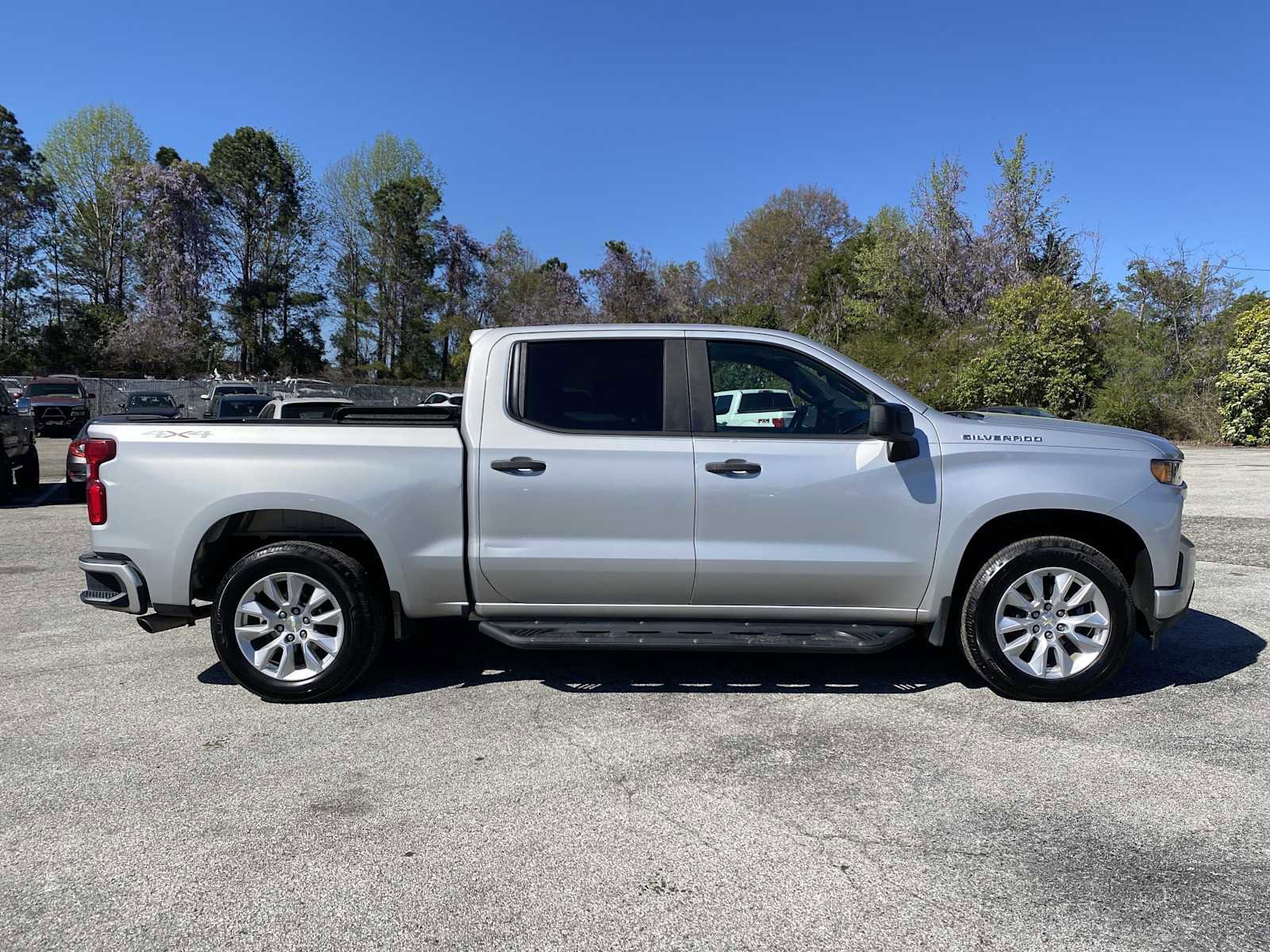 Used 2019 Chevrolet Silverado 1500 Custom w/ Custom Convenience Package image 4