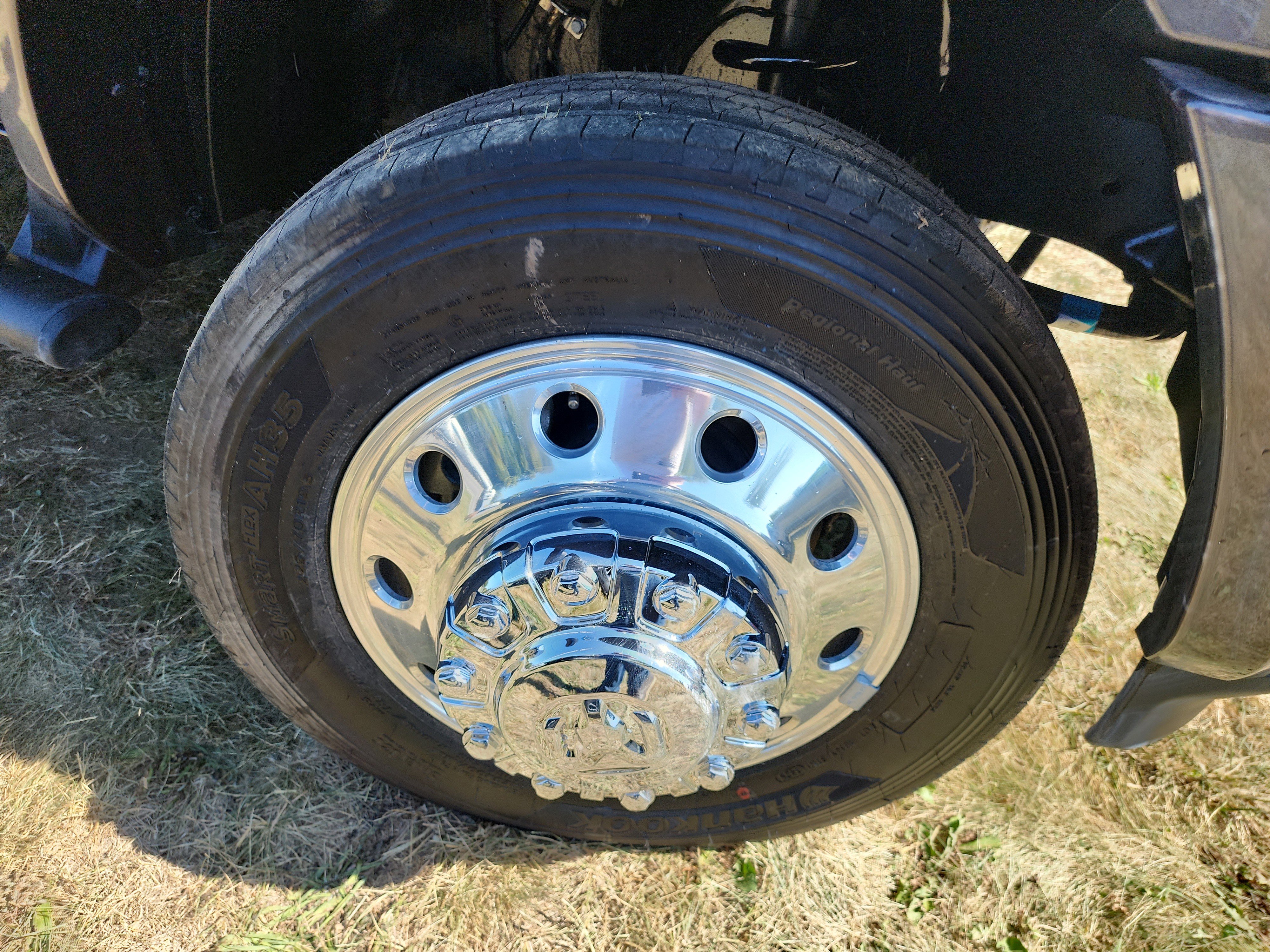 New 2026 RAM 5500 4x4 Crew Cab image 27