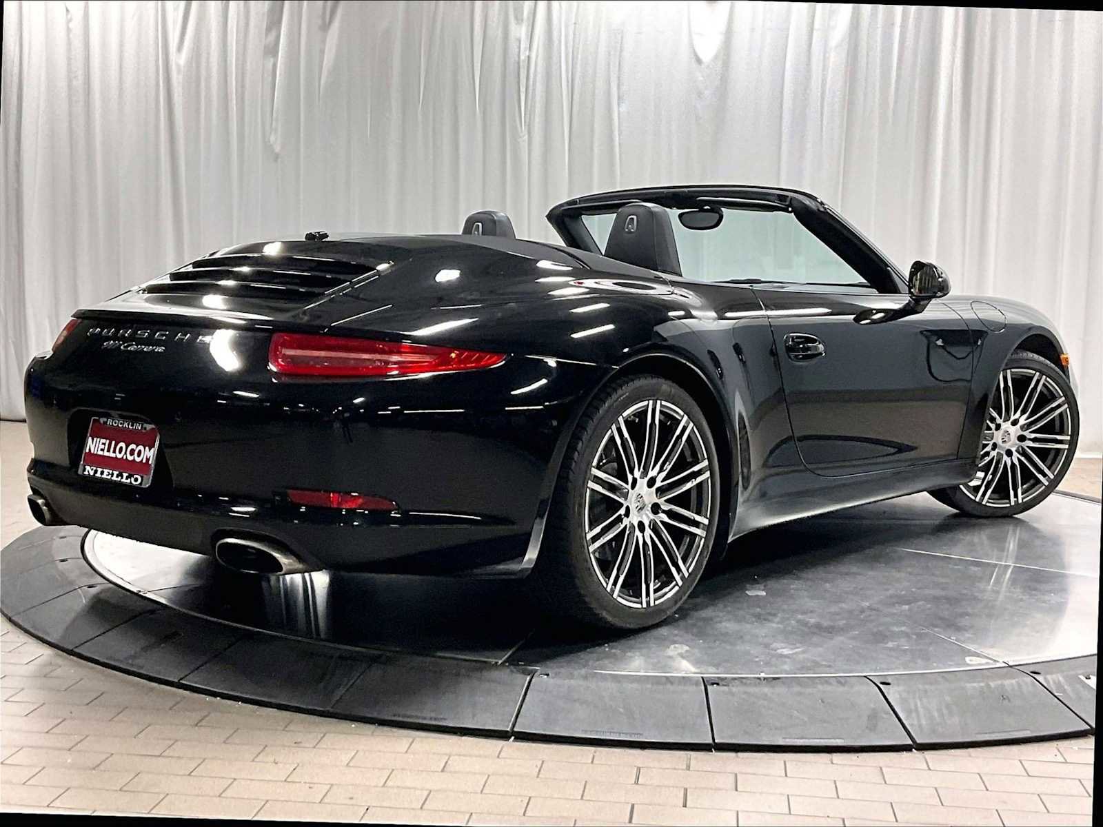 Used 2015 Porsche 911 Carrera image 10