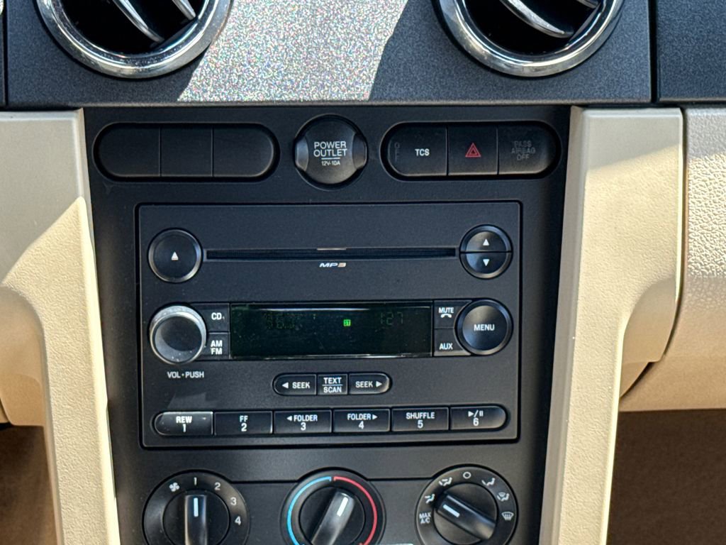 Used 2007 Ford Mustang Deluxe image 12