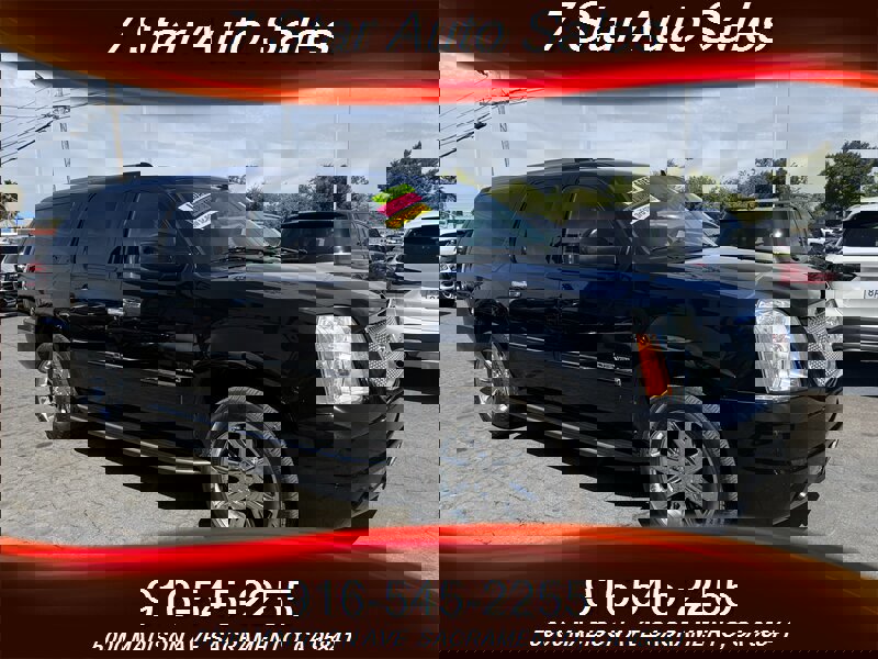 Used 2014 GMC Yukon XL Denali image 1