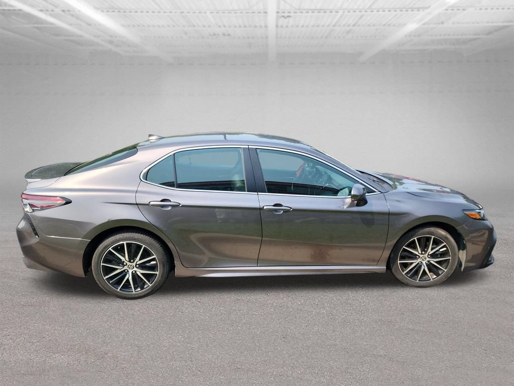 Used 2024 Toyota Camry SE FWD image 7