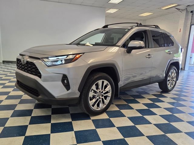 Used 2025 Toyota RAV4 XLE Premium image 3