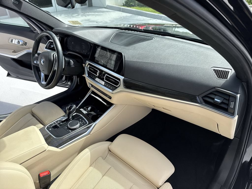 Used 2022 BMW 330i Sedan w/ Convenience Package RWD image 32