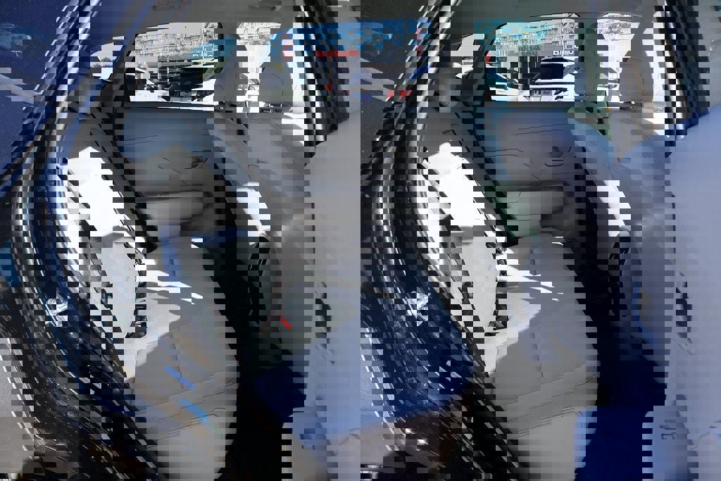 Used 2025 Hyundai Kona SEL image 10