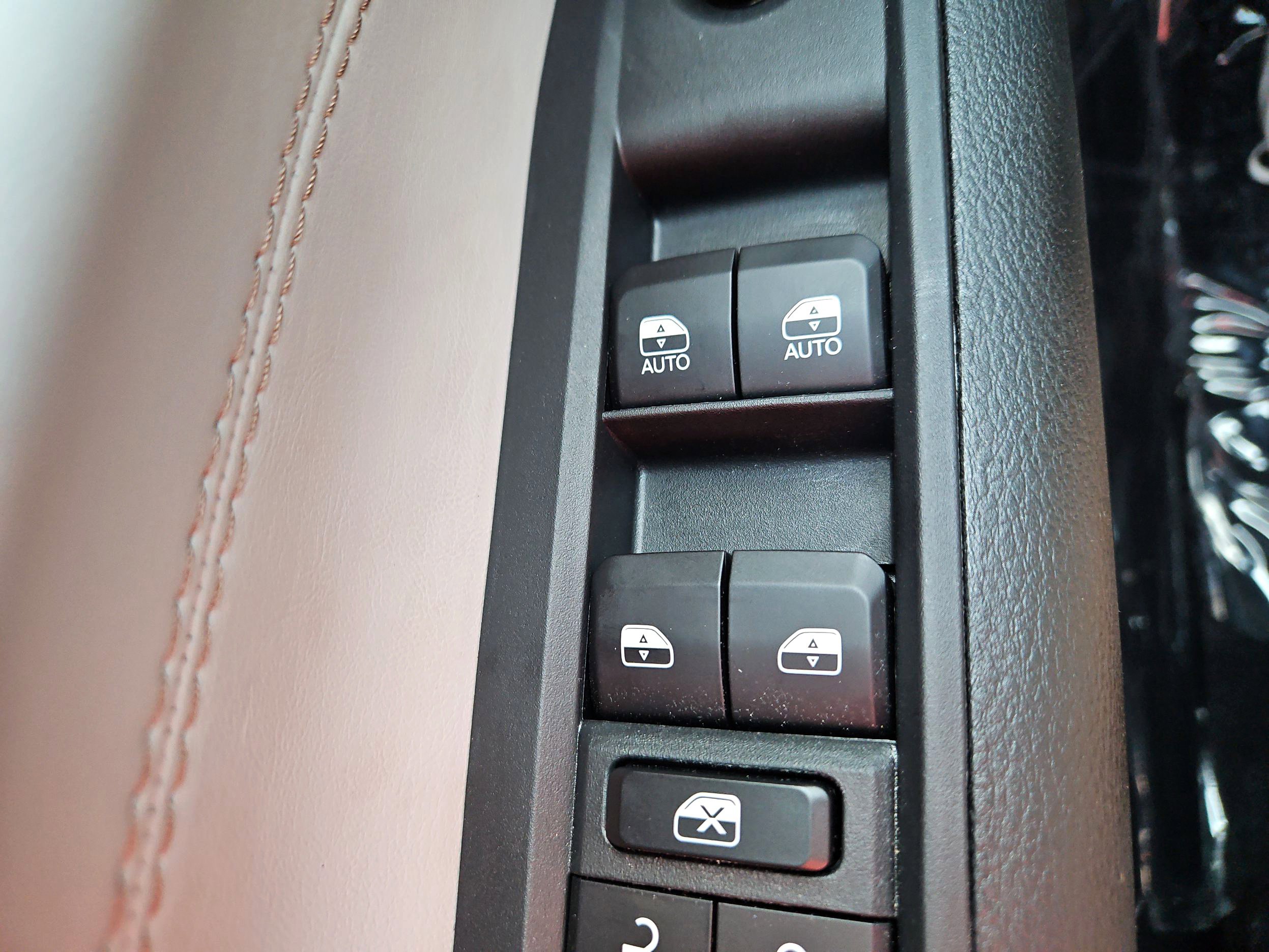 New 2024 Jeep Compass Limited w/ Elite Group image 55