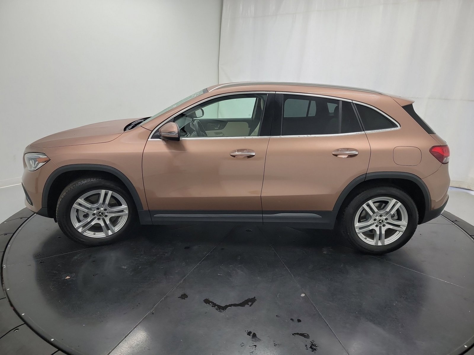 Used 2021 Mercedes-Benz GLA 250 4MATIC image 4