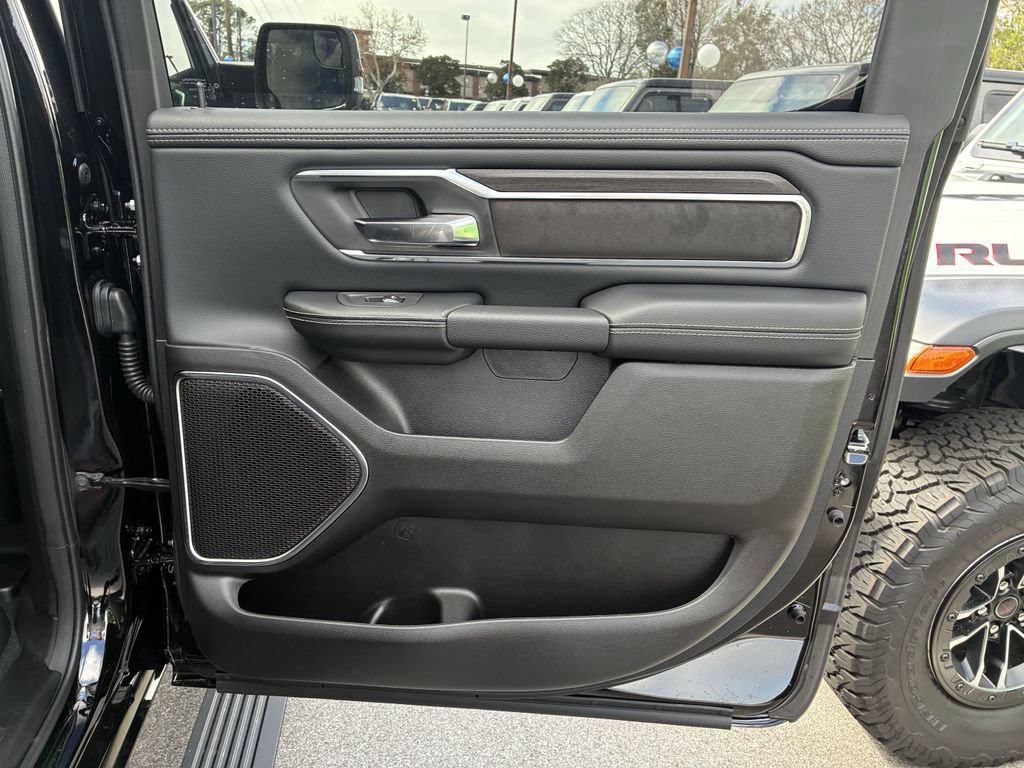 New 2026 RAM 1500 Laramie w/ Laramie Preferred Package AWD/4WD image 31