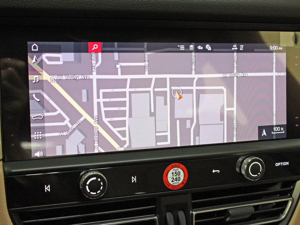 Certified 2025 Porsche Macan image 25