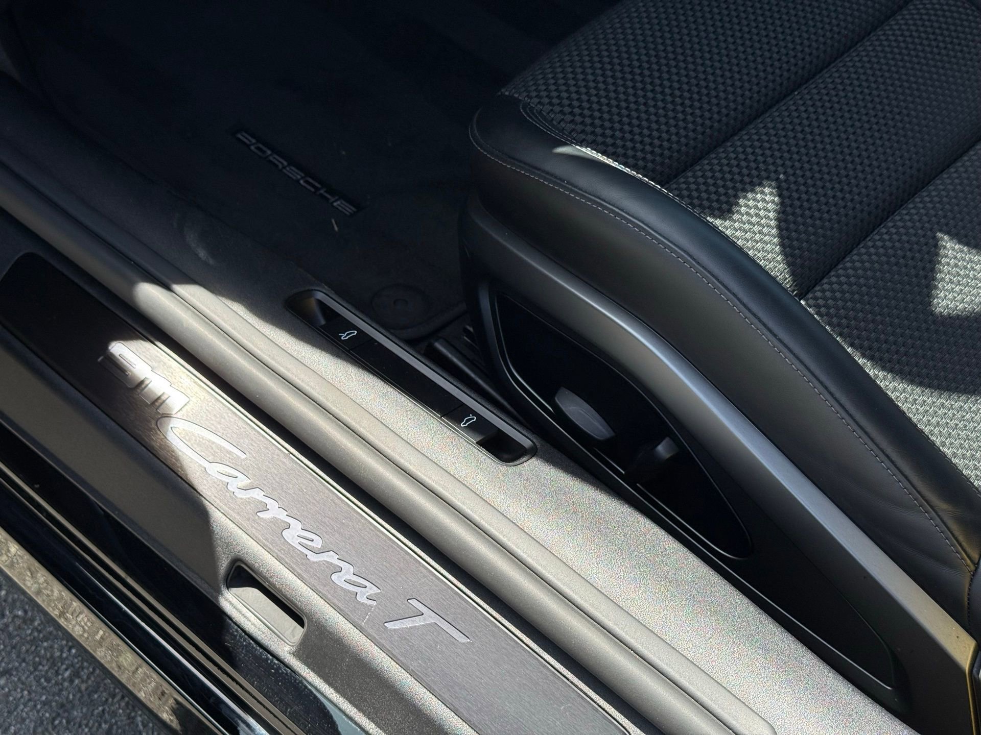 Certified 2024 Porsche 911 Carrera T image 32