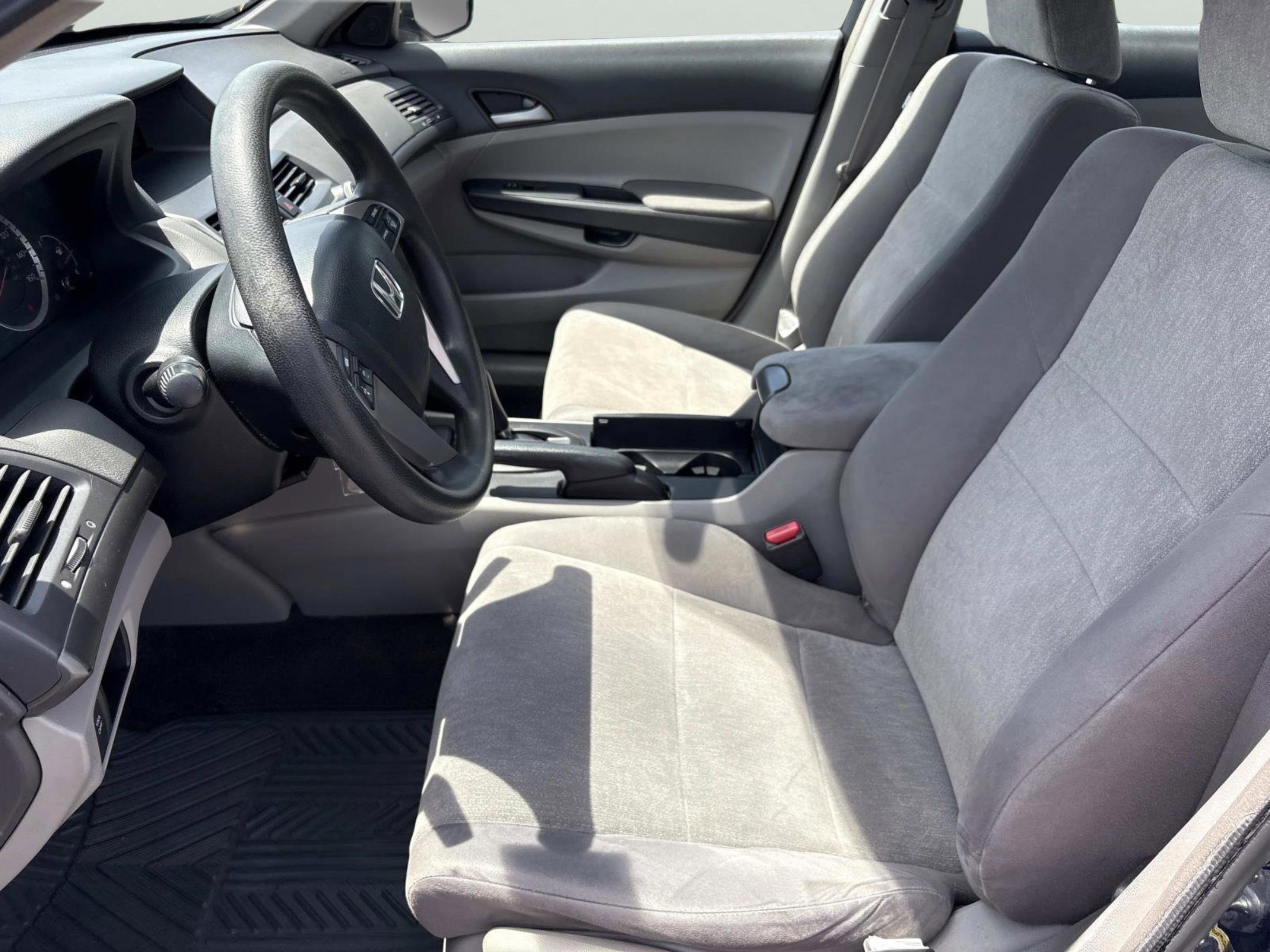 Used 2009 Honda Accord LX image 21