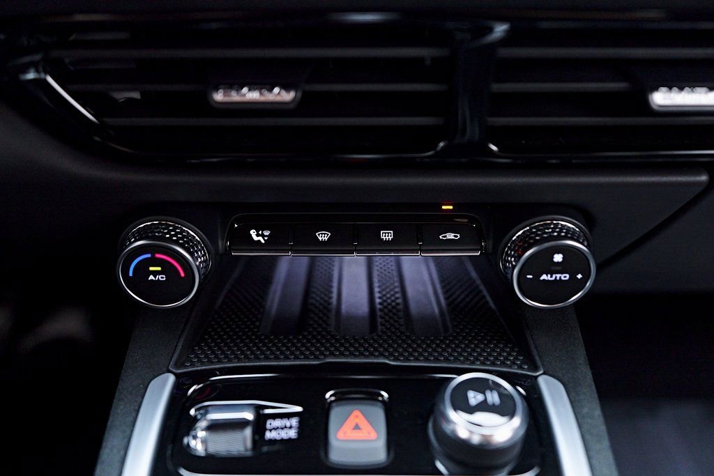 Used 2025 Lotus Emira RWD image 71