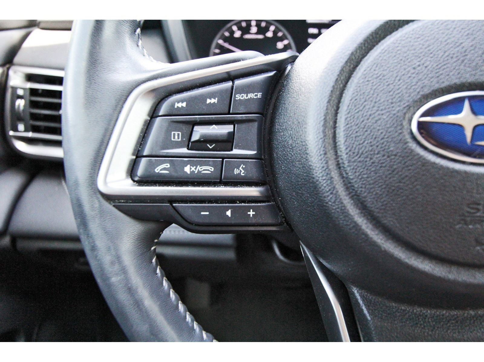Used 2024 Subaru Outback Touring AWD/4WD image 15