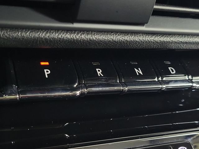 Used 2025 Lincoln Corsair Reserve FWD image 32