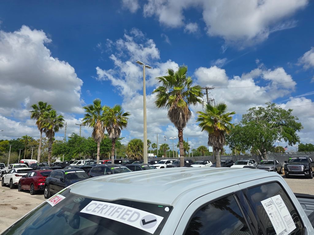 Used 2025 Ford F150 Lariat w/ FX4 Off-Road Package image 13