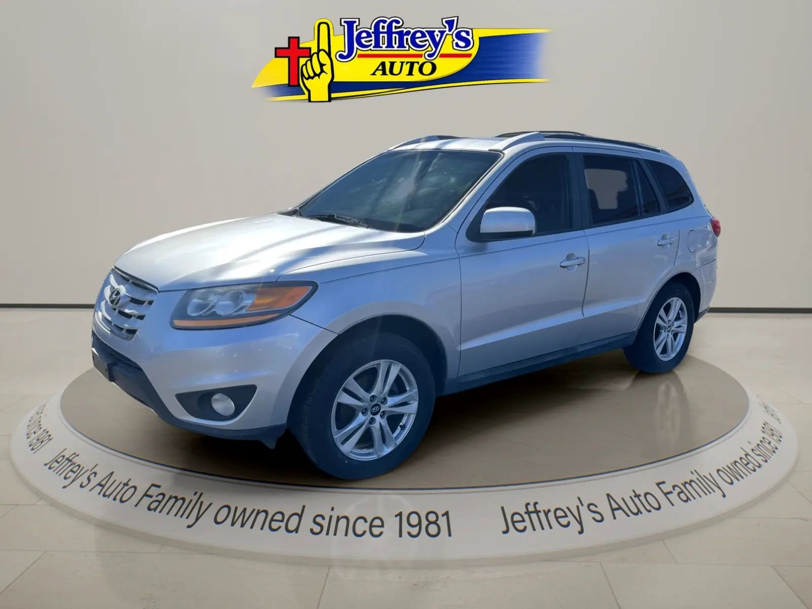 Used 2011 Hyundai Santa Fe SE w/ Premium Pkg 3 FWD image 2
