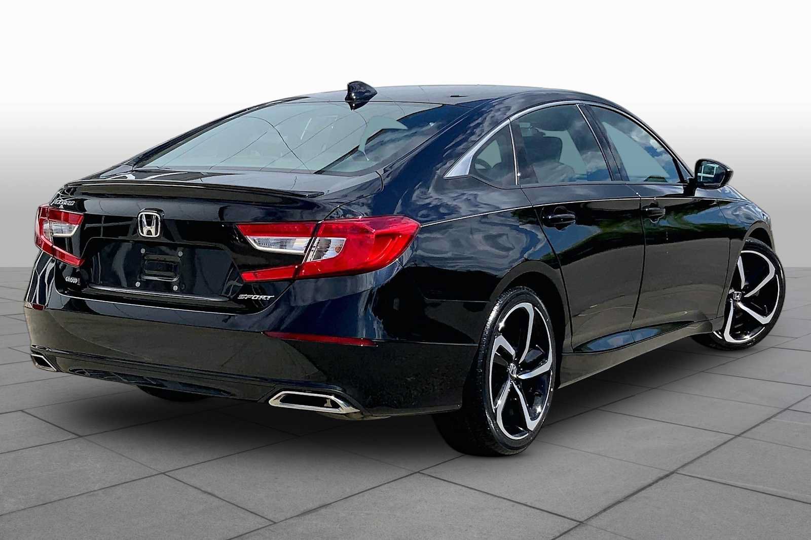 Used 2022 Honda Accord Sport image 13