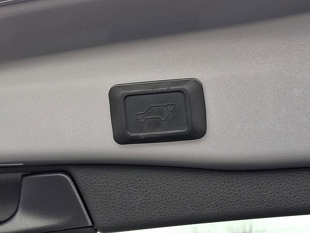 Used 2023 Toyota RAV4 XLE w/ Convenience Package image 32
