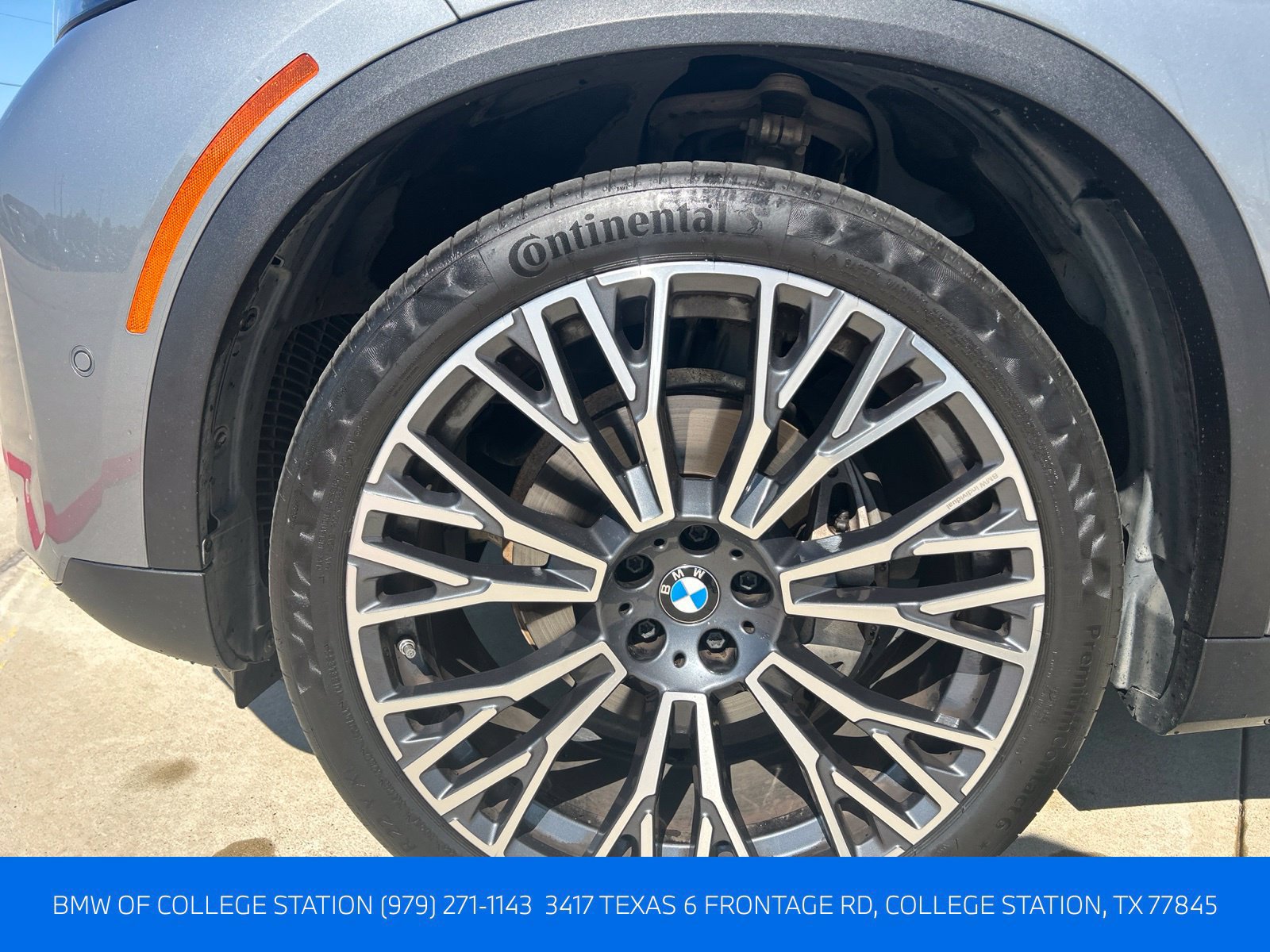 Certified 2024 BMW X5 xDrive40i w/ Parking Assistance Package AWD/4WD image 4