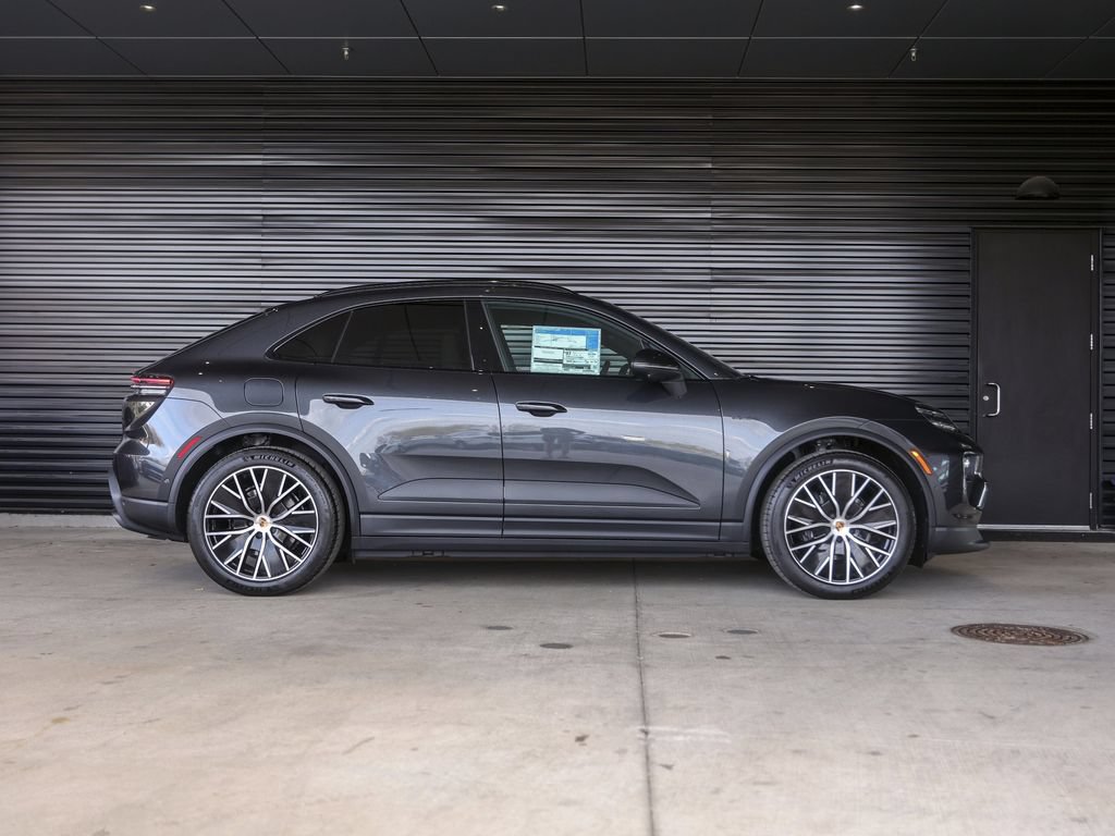 New 2026 Porsche Macan Electric RWD image 7