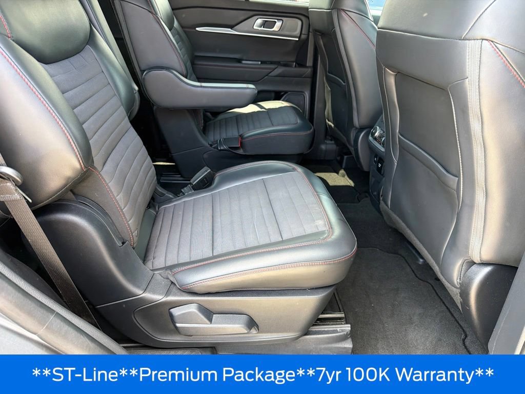 Used 2025 Ford Explorer ST-Line w/ Premium Package AWD/4WD image 41