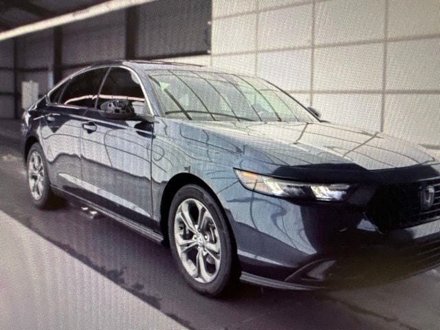 Used 2024 Honda Accord EX image 11
