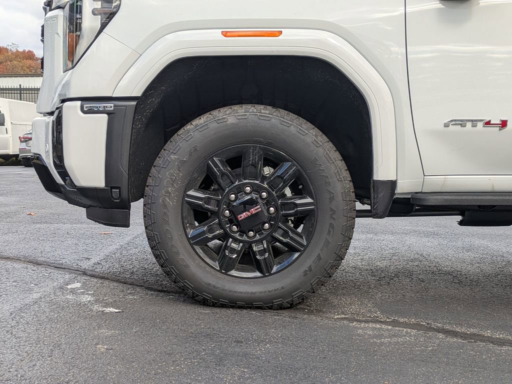 New 2026 GMC Sierra 2500 AT4 w/ AT4 Premium Plus Package AWD/4WD image 8