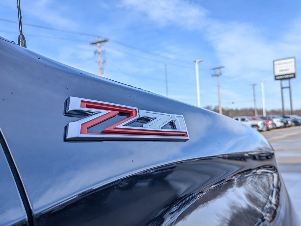 Used 2022 Chevrolet Silverado 1500 LTZ image 11
