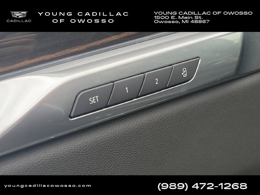 Used 2025 Cadillac Escalade Premium Luxury AWD/4WD image 25