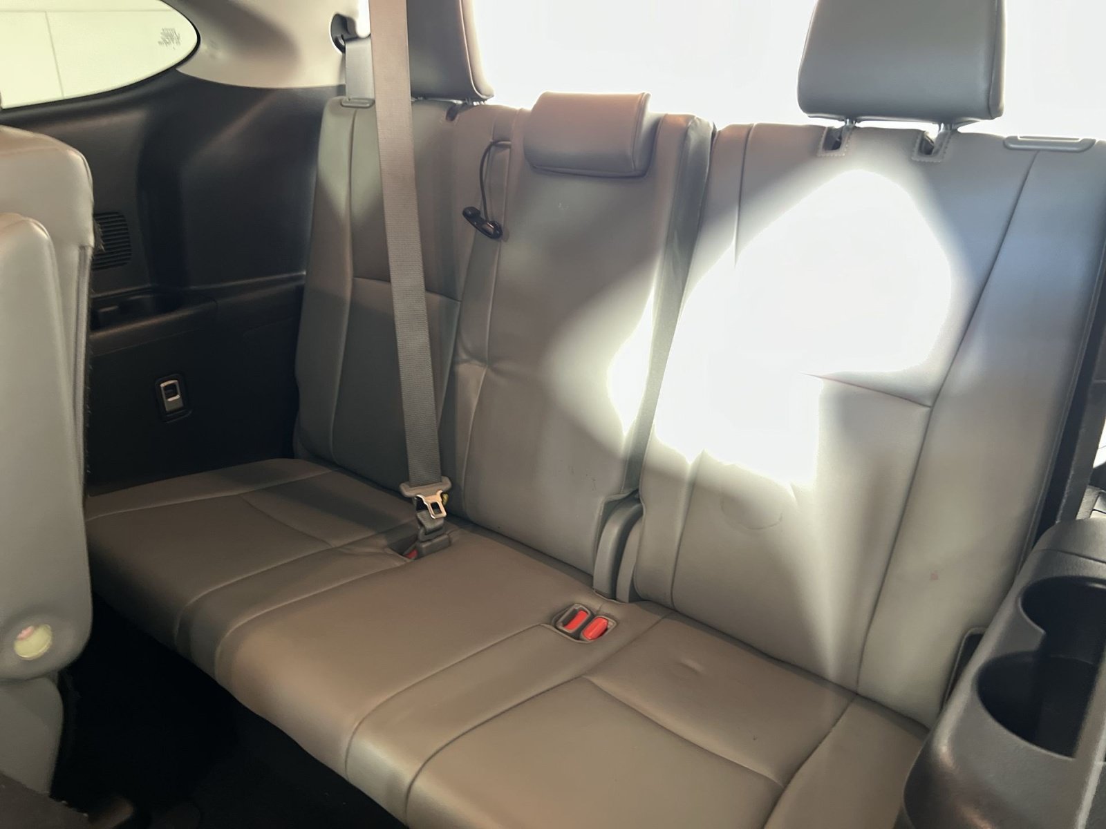 Used 2022 Toyota Highlander XLE AWD/4WD image 26