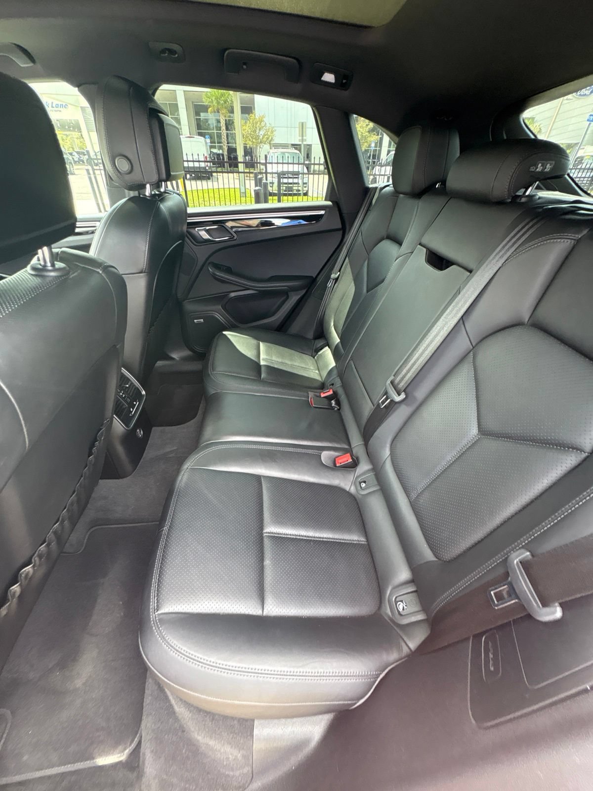 Used 2018 Porsche Macan S AWD/4WD image 35