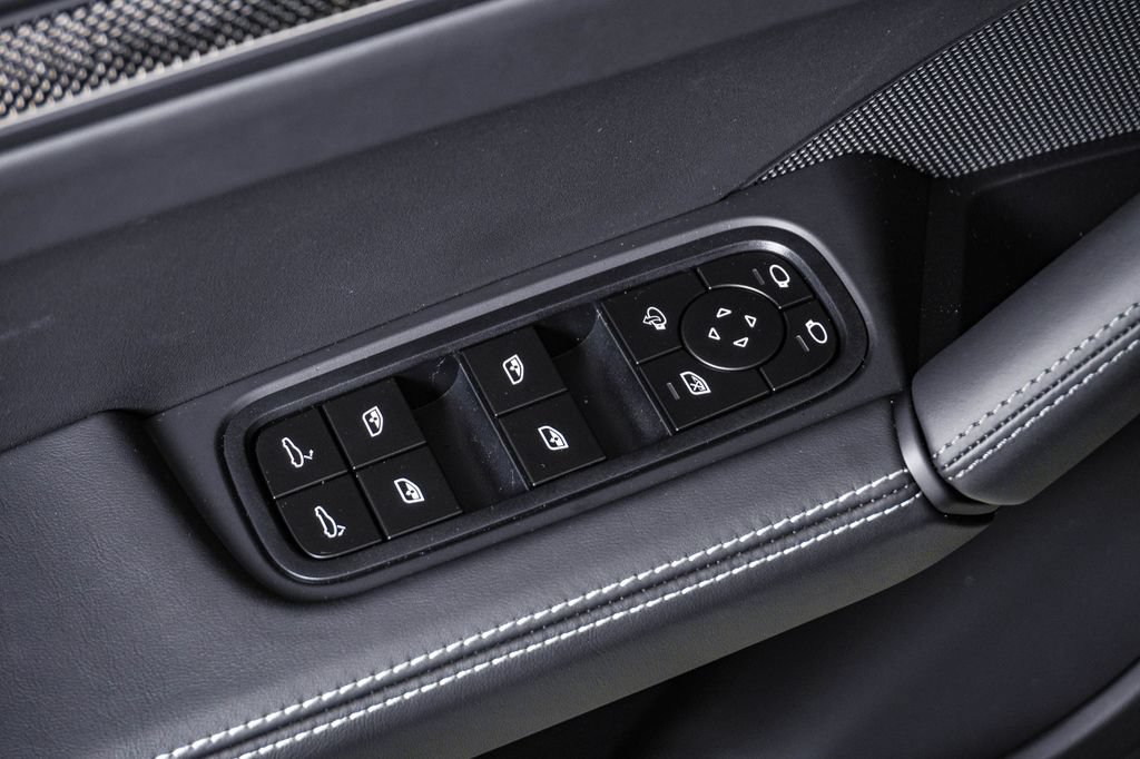 New 2026 Porsche Cayenne GTS AWD/4WD image 26