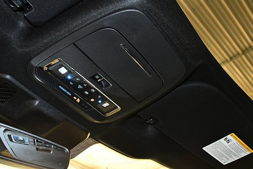 Used 2025 Ford F150 Platinum w/ Equipment Group 702A High image 34