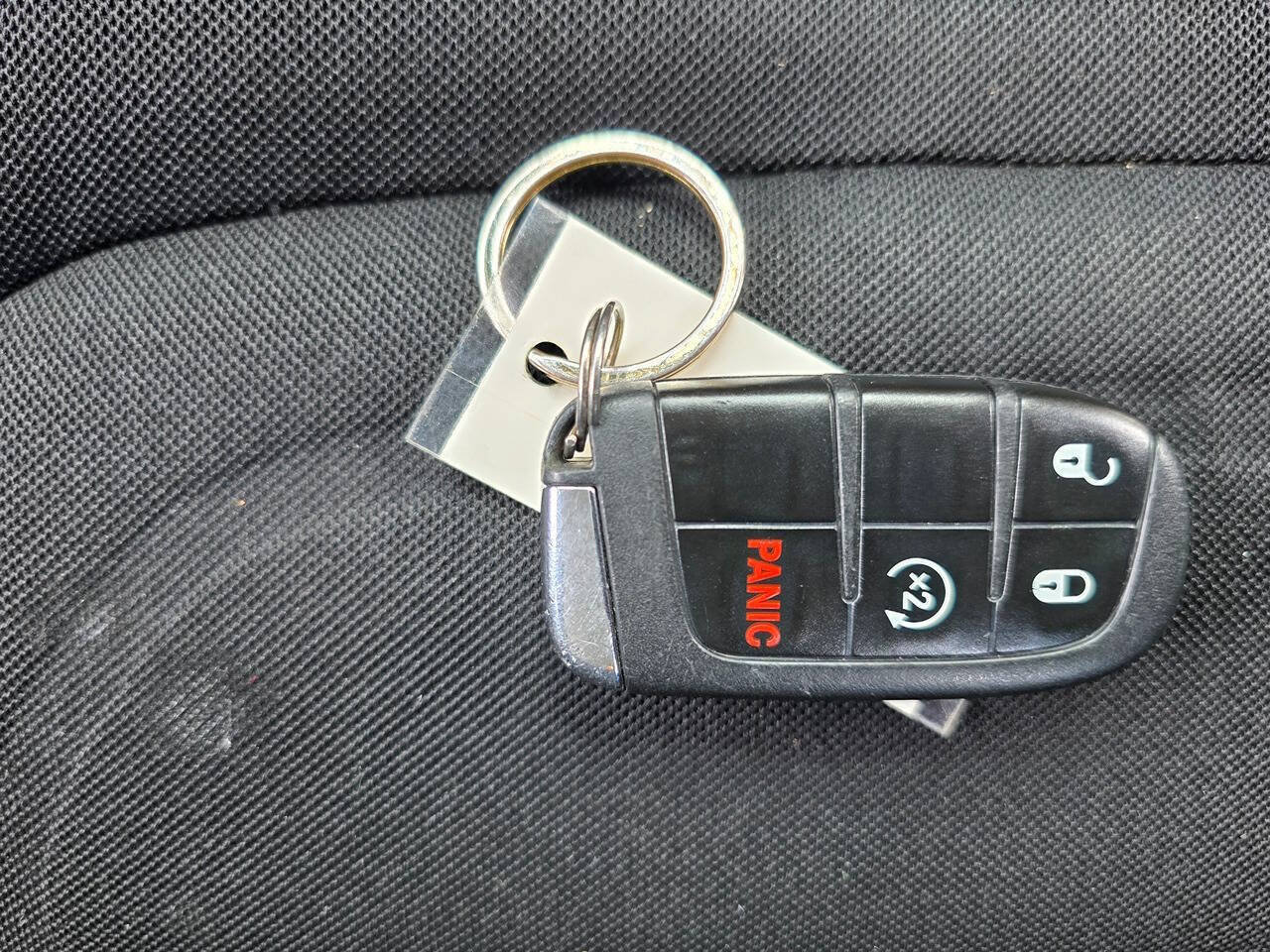Used 2020 Jeep Renegade Latitude FWD image 24