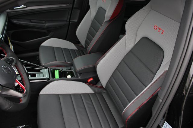 New 2026 Volkswagen GTI SE FWD image 5