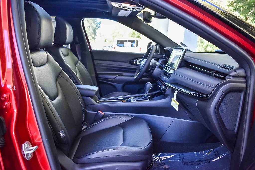 New 2026 Jeep Compass Limited image 17