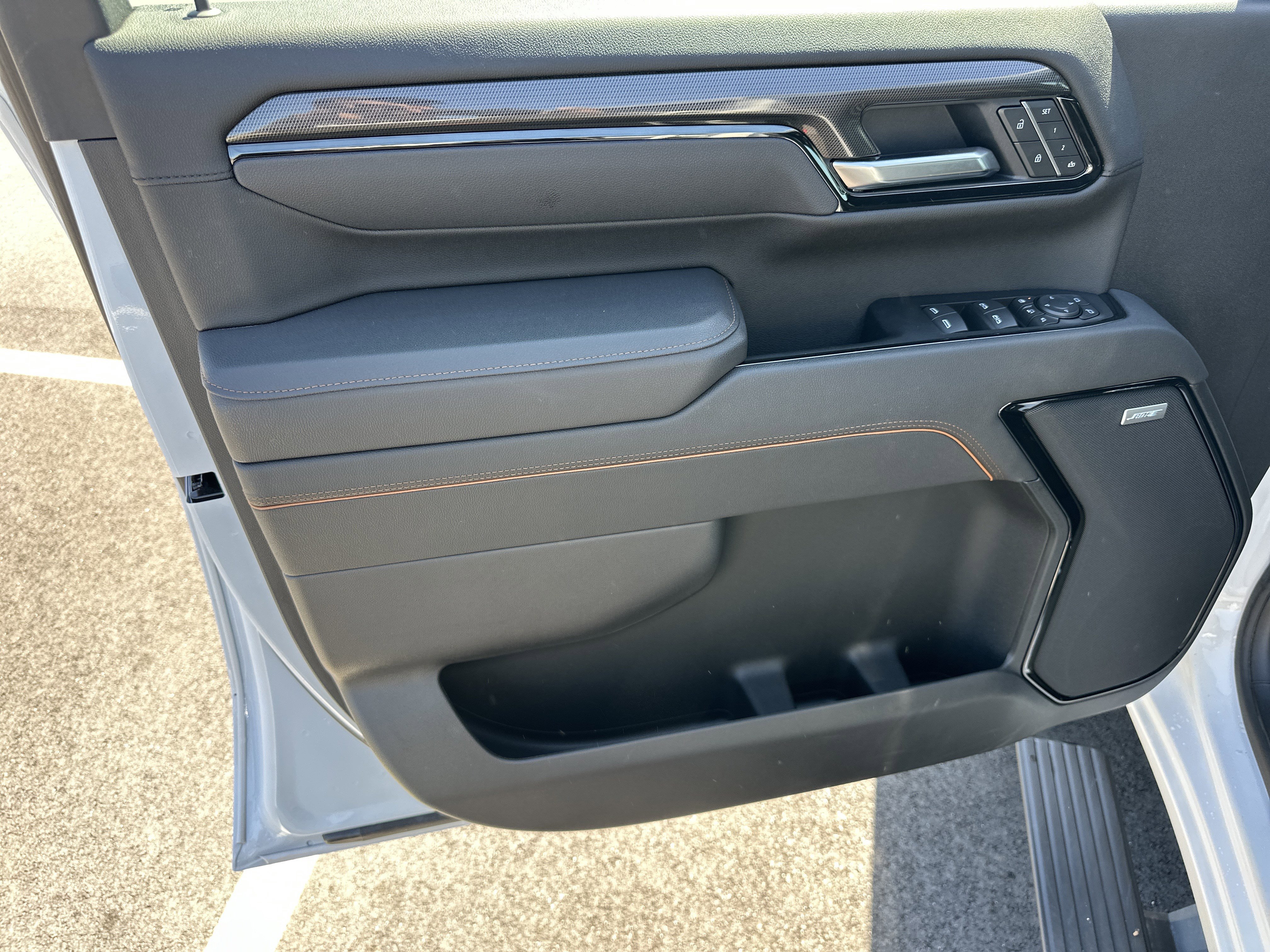 Certified 2025 GMC Sierra 2500 AT4 image 11