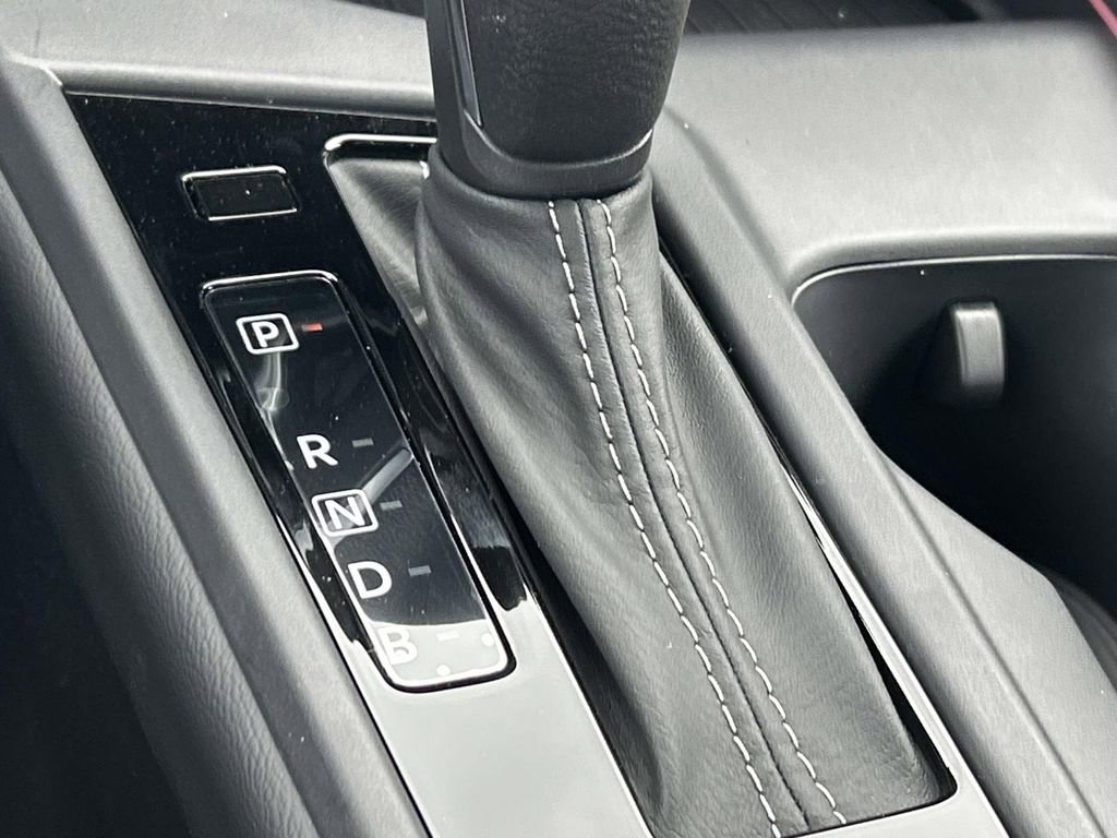 New 2026 Nissan Sentra SV w/ SV Convenience Package FWD image 32