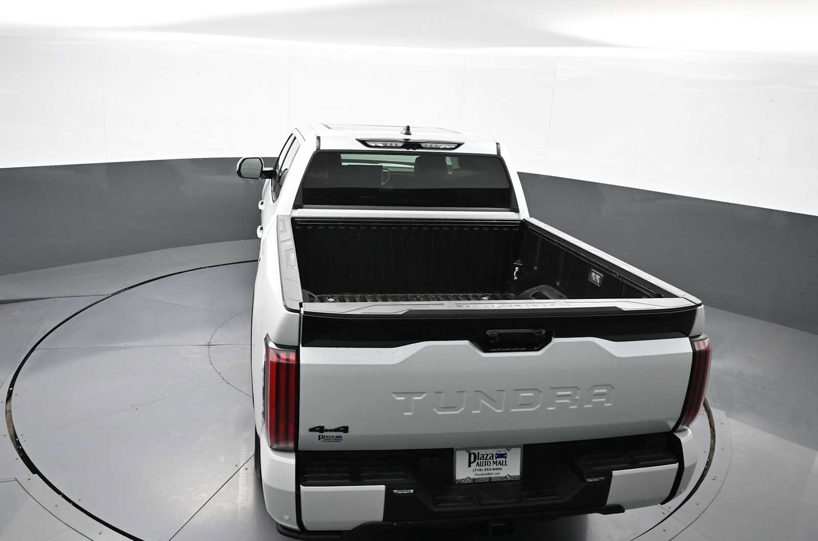 New 2024 Toyota Tundra Platinum AWD/4WD image 39