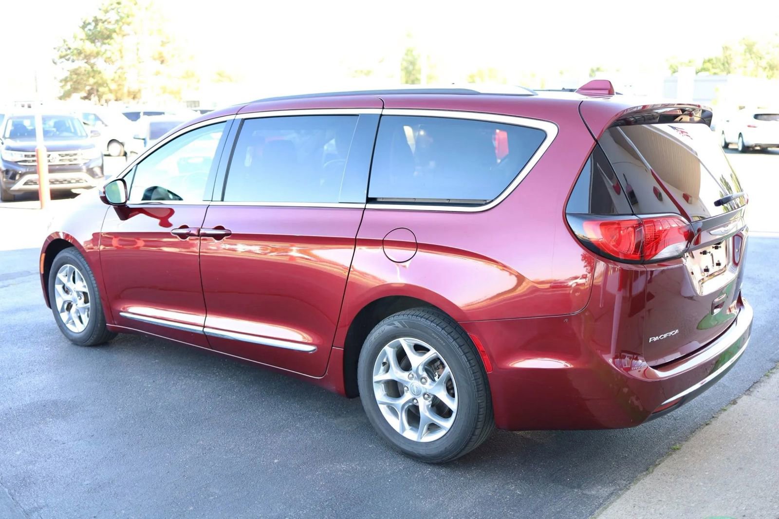 Used 2019 Chrysler Pacifica Limited FWD image 7