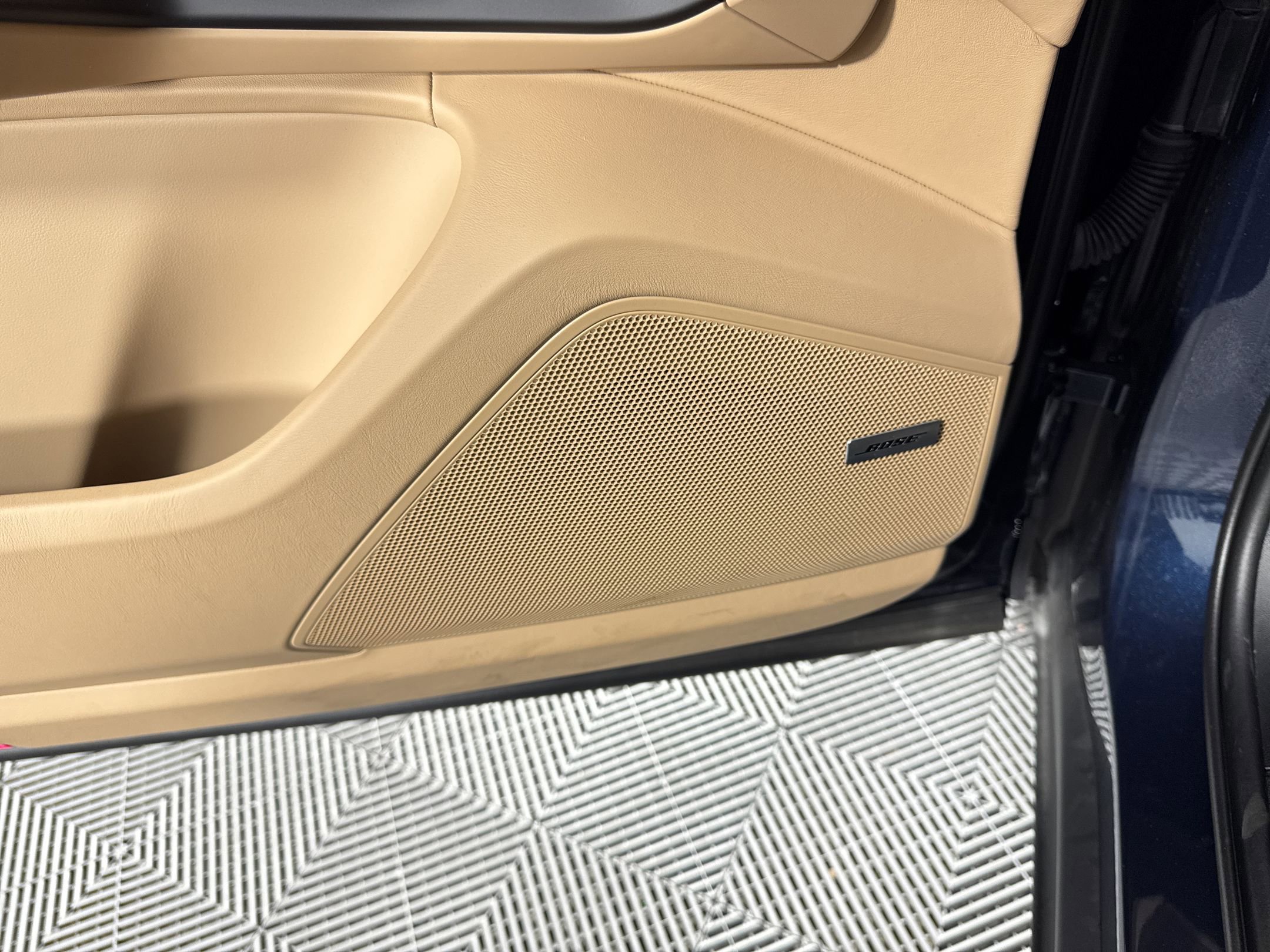 Certified 2025 Porsche Cayenne S image 22