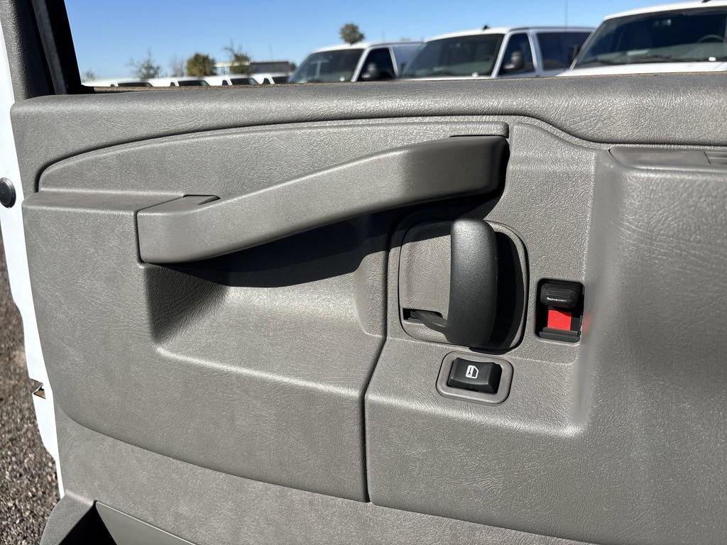 New 2025 GMC Savana 2500 Extended w/ Driver Convenience Package RWD image 22